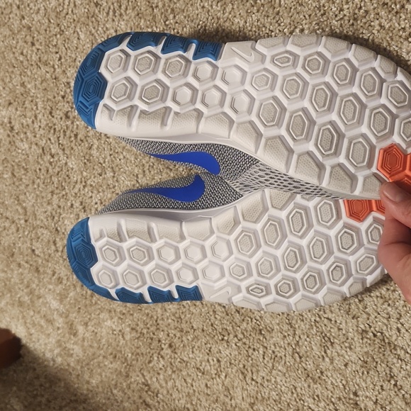 Nike running shoes - Picture 3 of 4